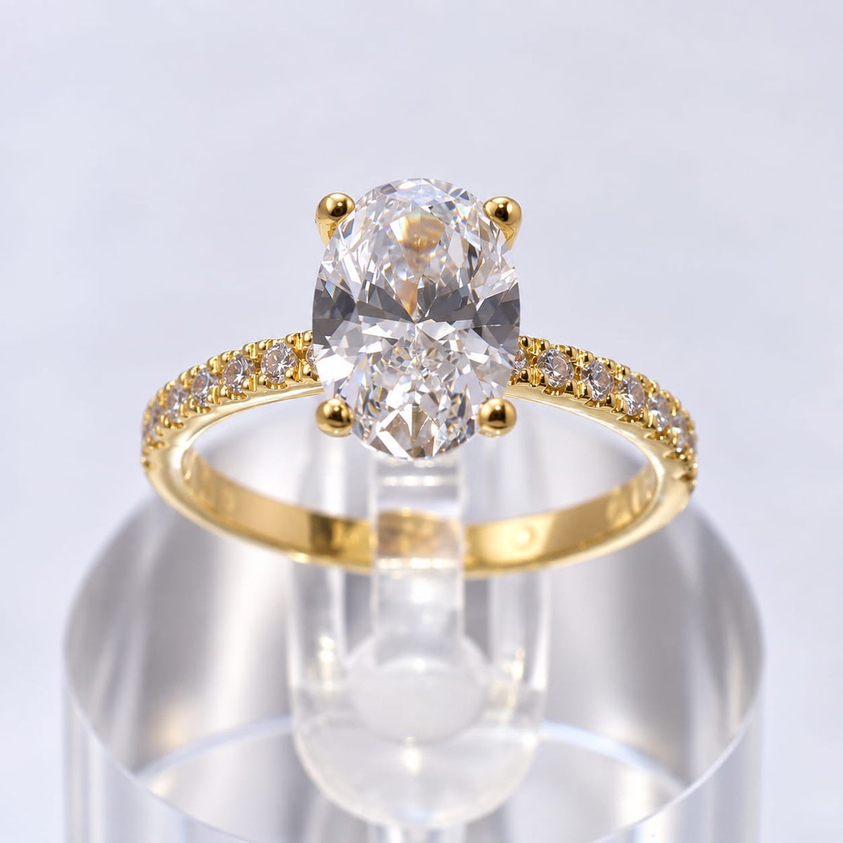 Anillo de Compromiso con Diamante de Laboratorio Alessia