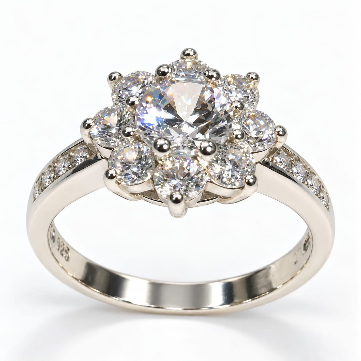 Anillo Blanca de Compromiso en Plata Estilo Flor brillosa