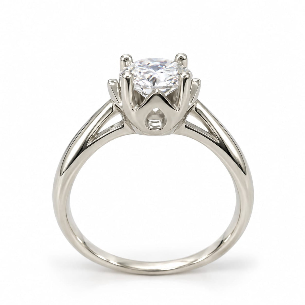 Anillo de compromiso en oro blanco