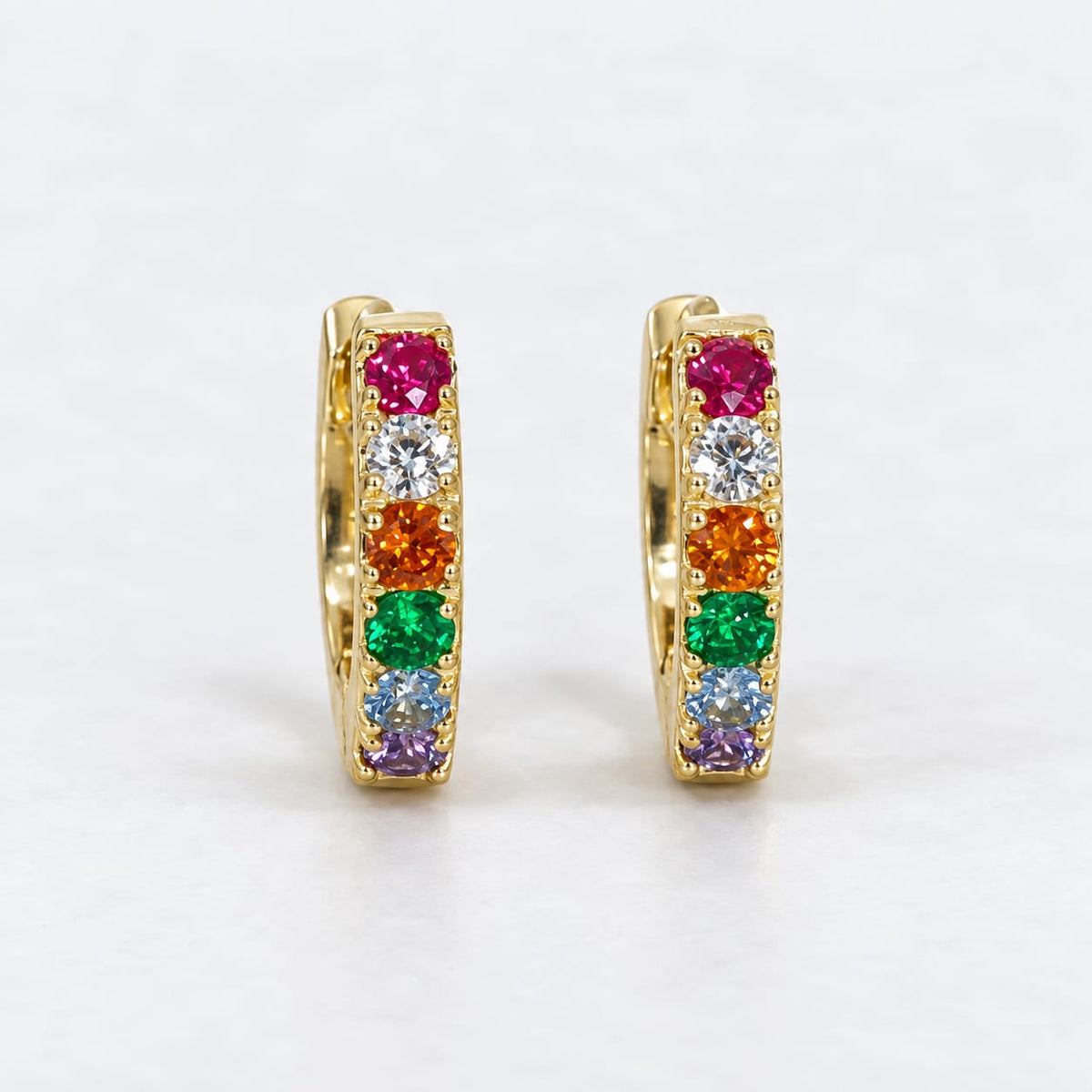 Argollas con piedras de colores