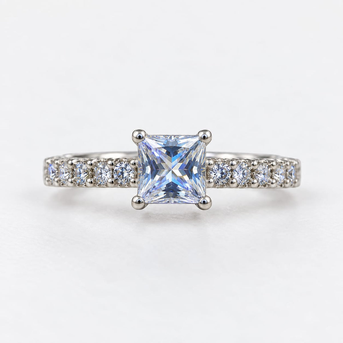 Anillo Mercedes de Compromiso en Plata Piedra Cuadrada