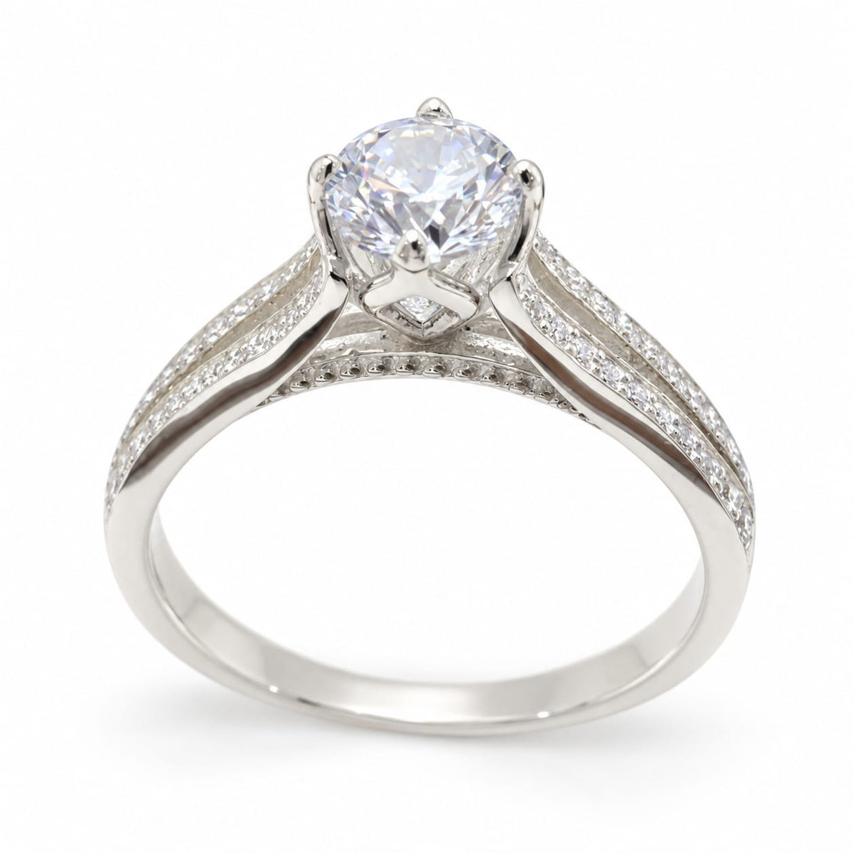 Anillo de compromiso "Camila" en plata fina