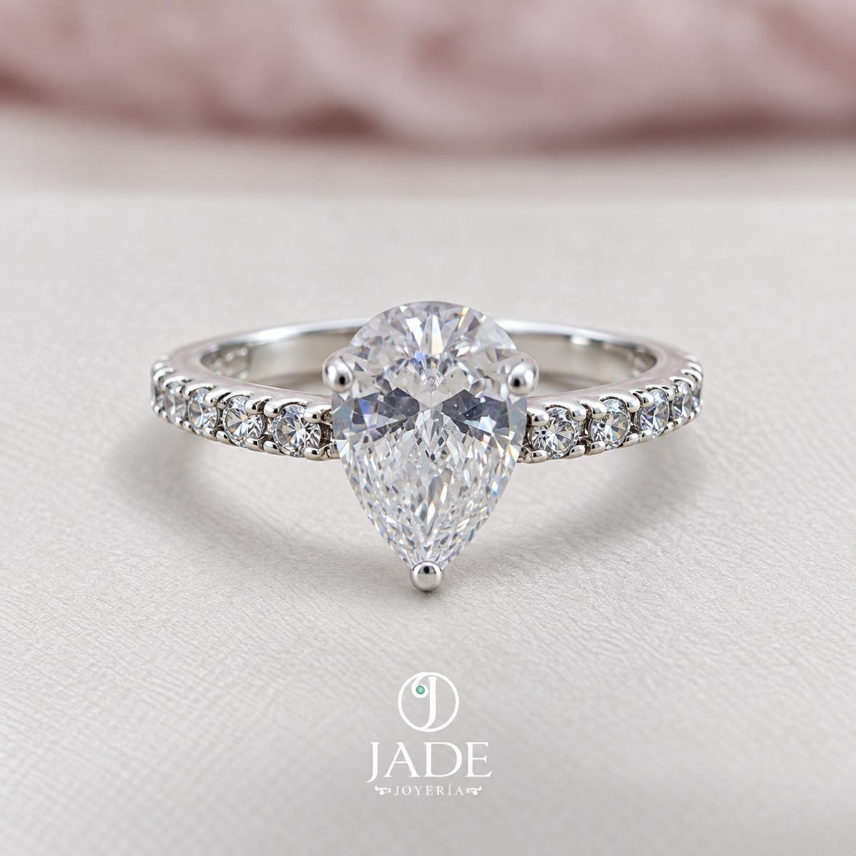 Anillo Gota de Amor en Plata Fina