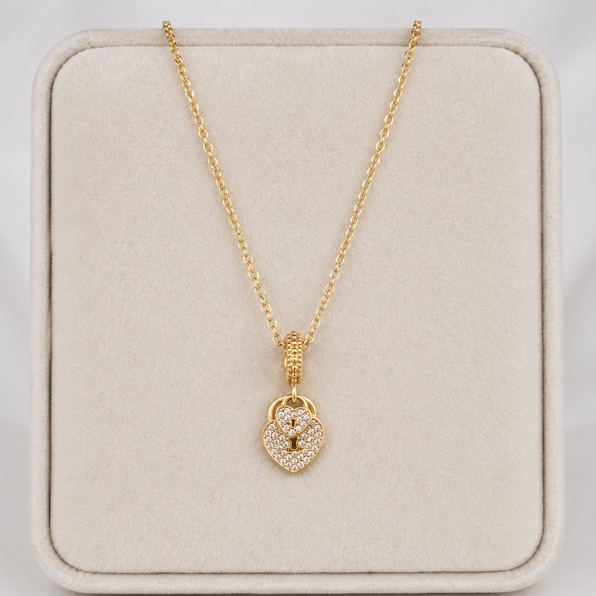 Dije con moissanita Corazón candado en oro 18k – Jade18k