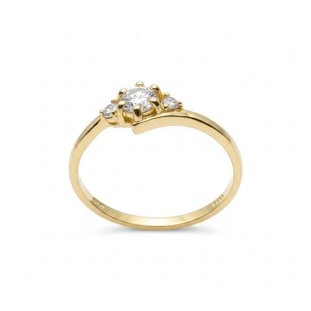 Jade18k 18k yellow gold engagement ring with a central lab-grown diamond and smaller side diamonds.