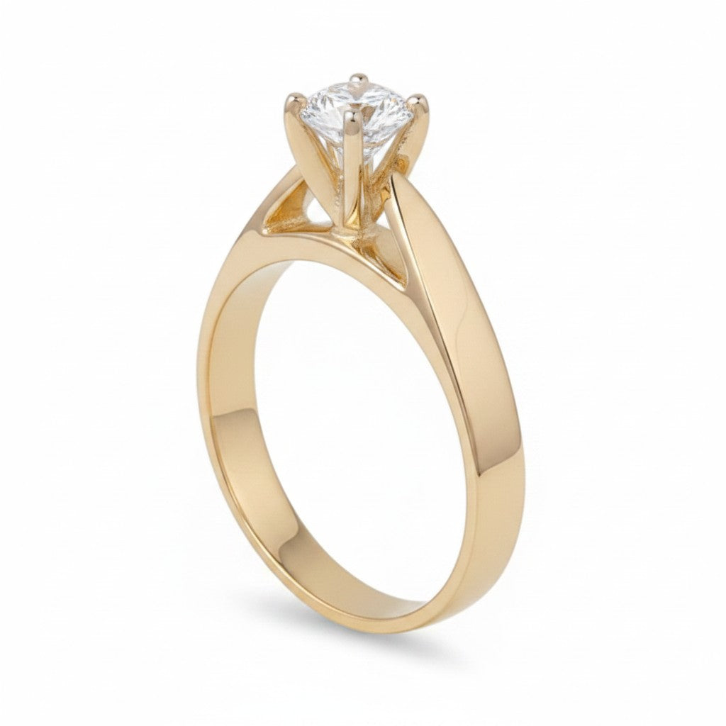 Jade18k Aitana engagement ring in 18k yellow gold with a round cubic zirconia stone.