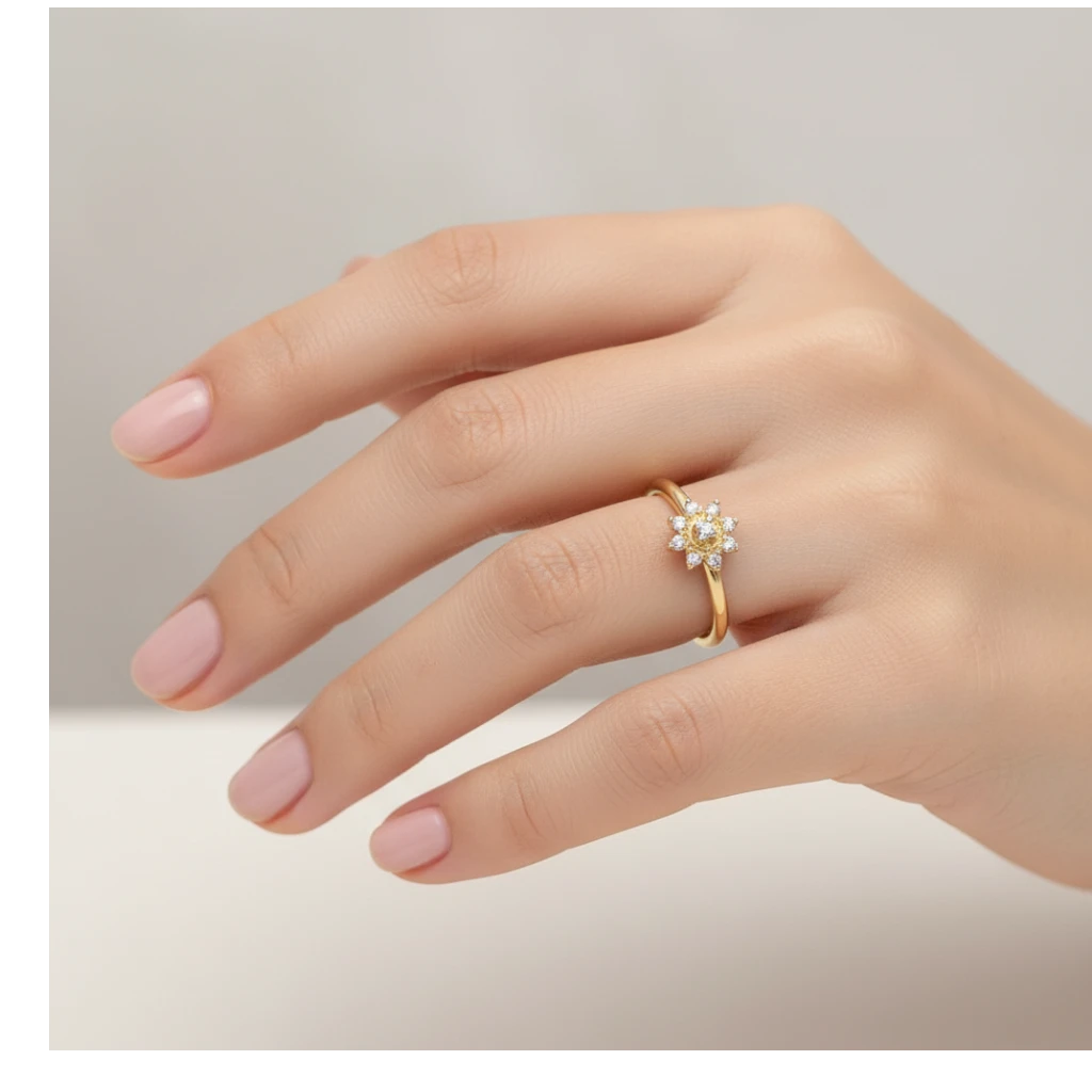 Jade18k 18k yellow gold ring with a flower-shaped moissanite cluster. Delicate and elegant.