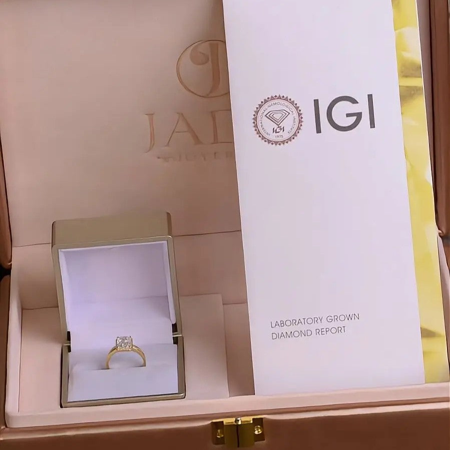 Anillo de Compromiso con Diamante de Laboratorio Celeste