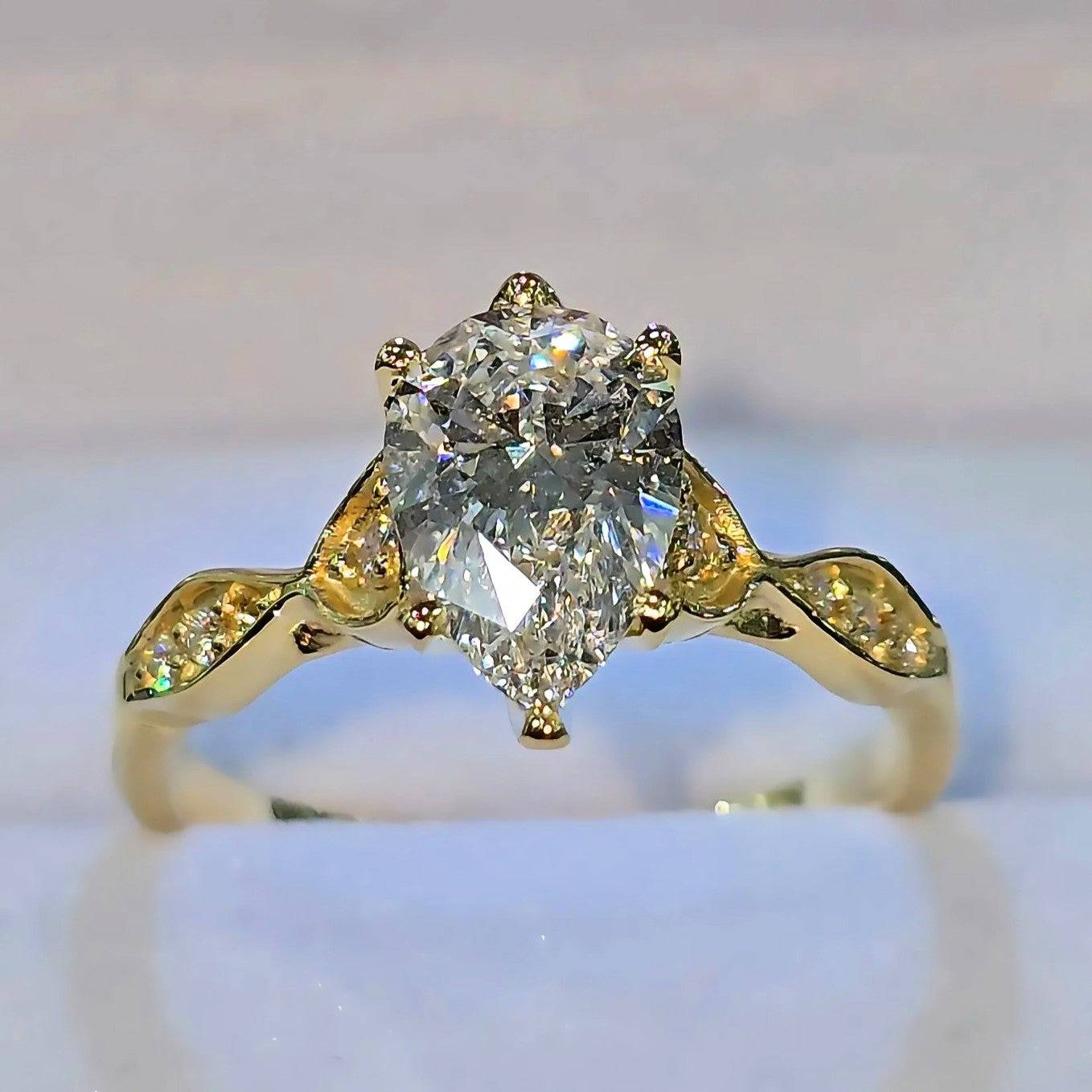 Anillo de Compromiso con Diamante de Laboratorio Éternité