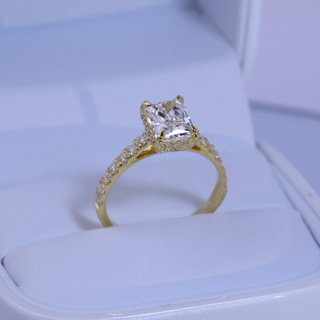 Anillo de compromiso amore con diamente de laboratorio