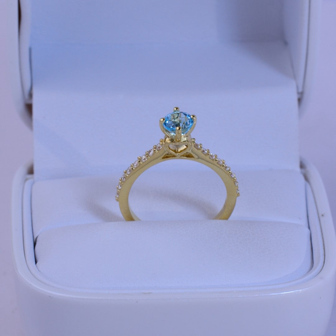 Anillo con piedra natural Topacio celeste cielo