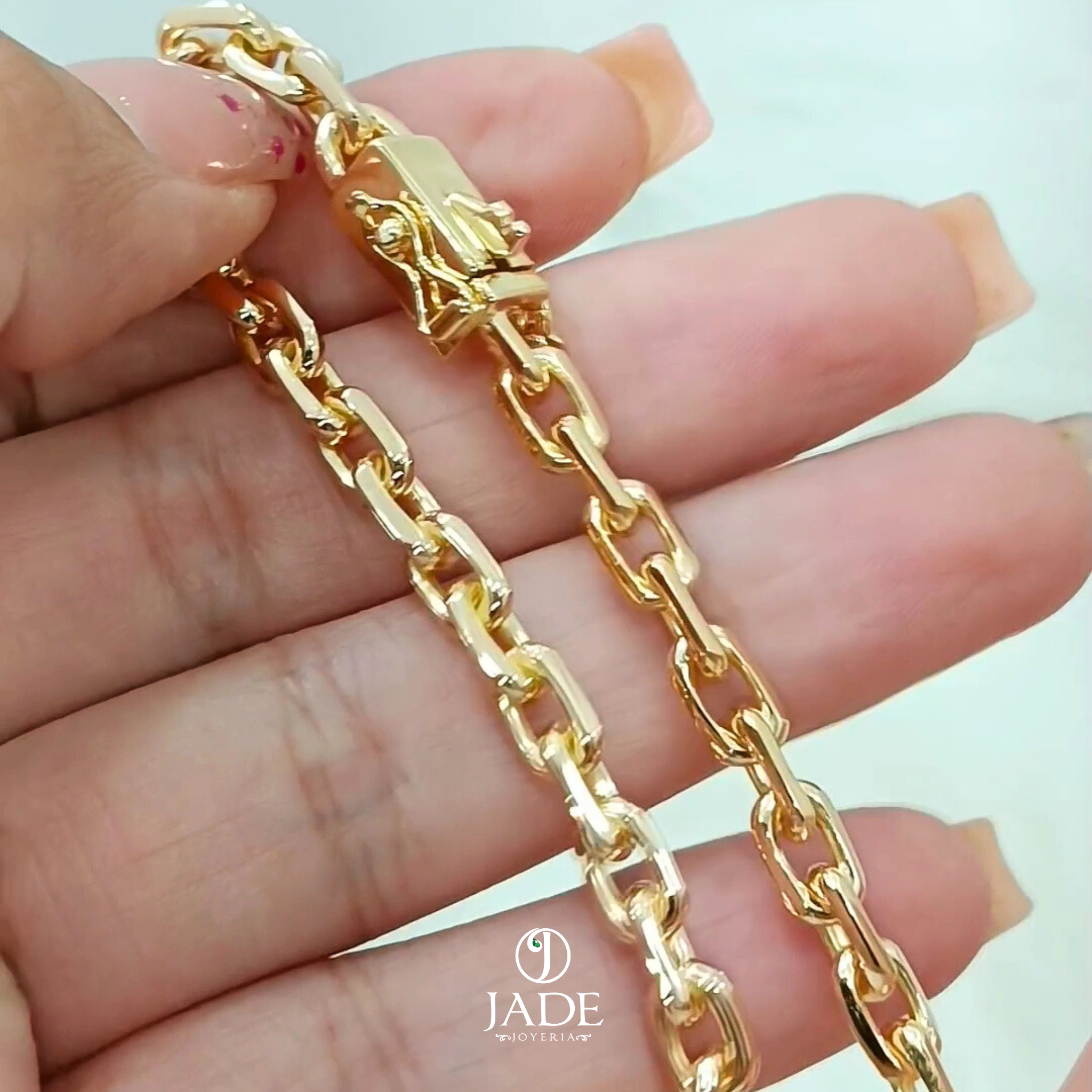 Collar de cadena gruesa