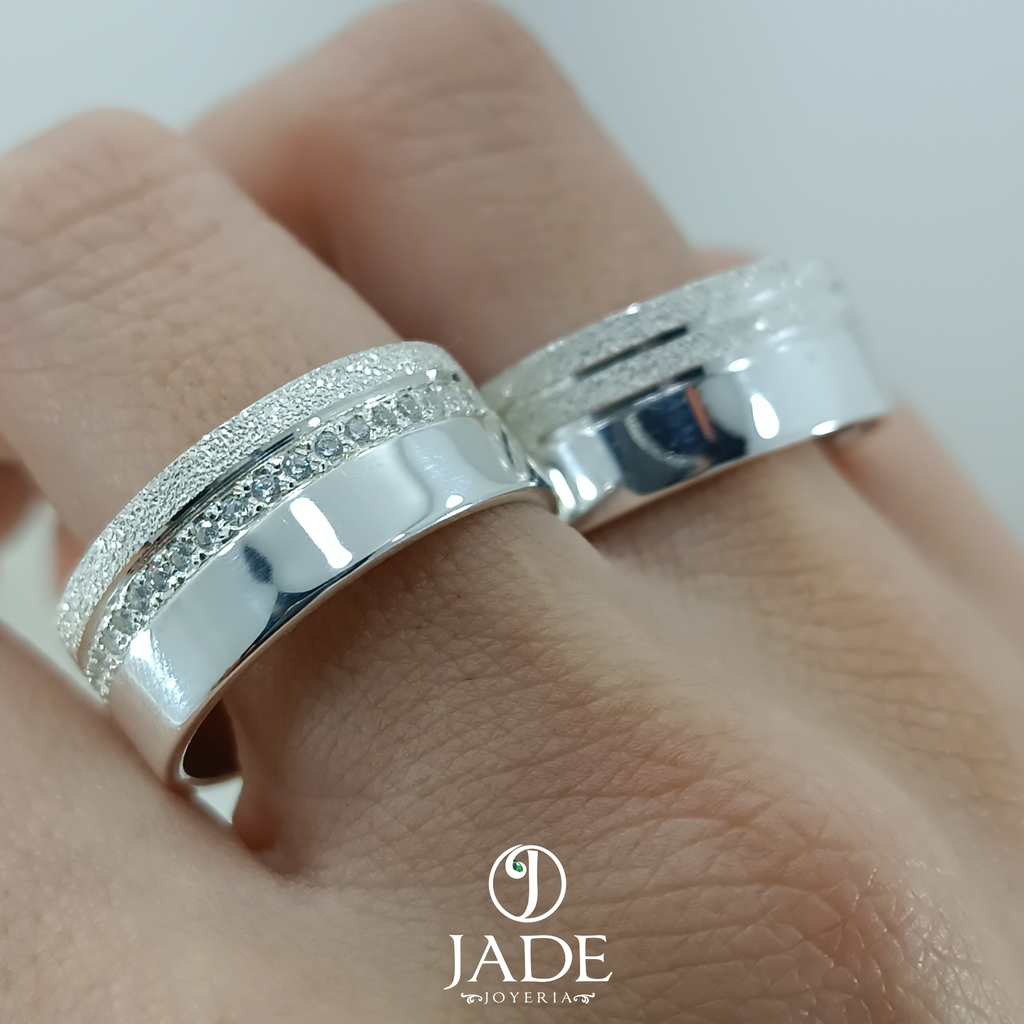 Aros de matrimonio diamantados con pedrería en plata ley