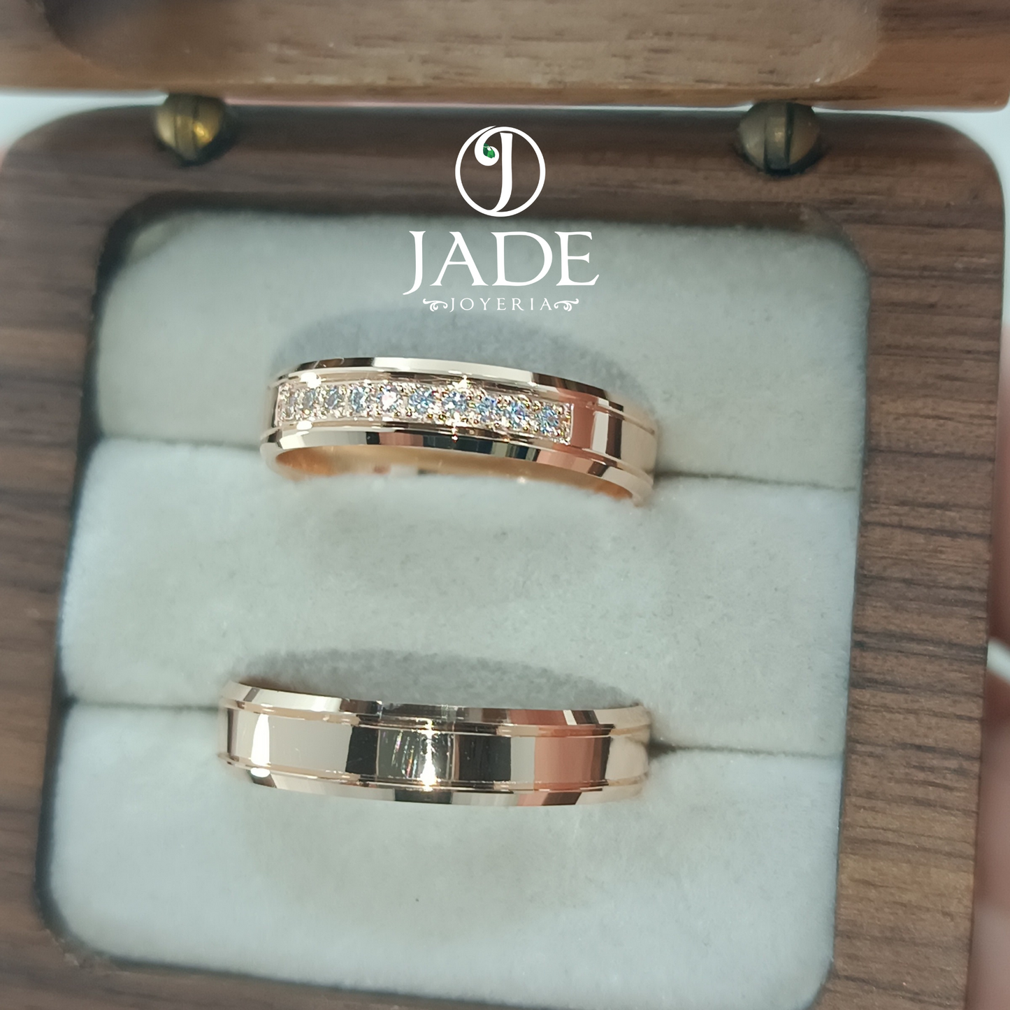 Aros de matrimonio Royce en oro 18k