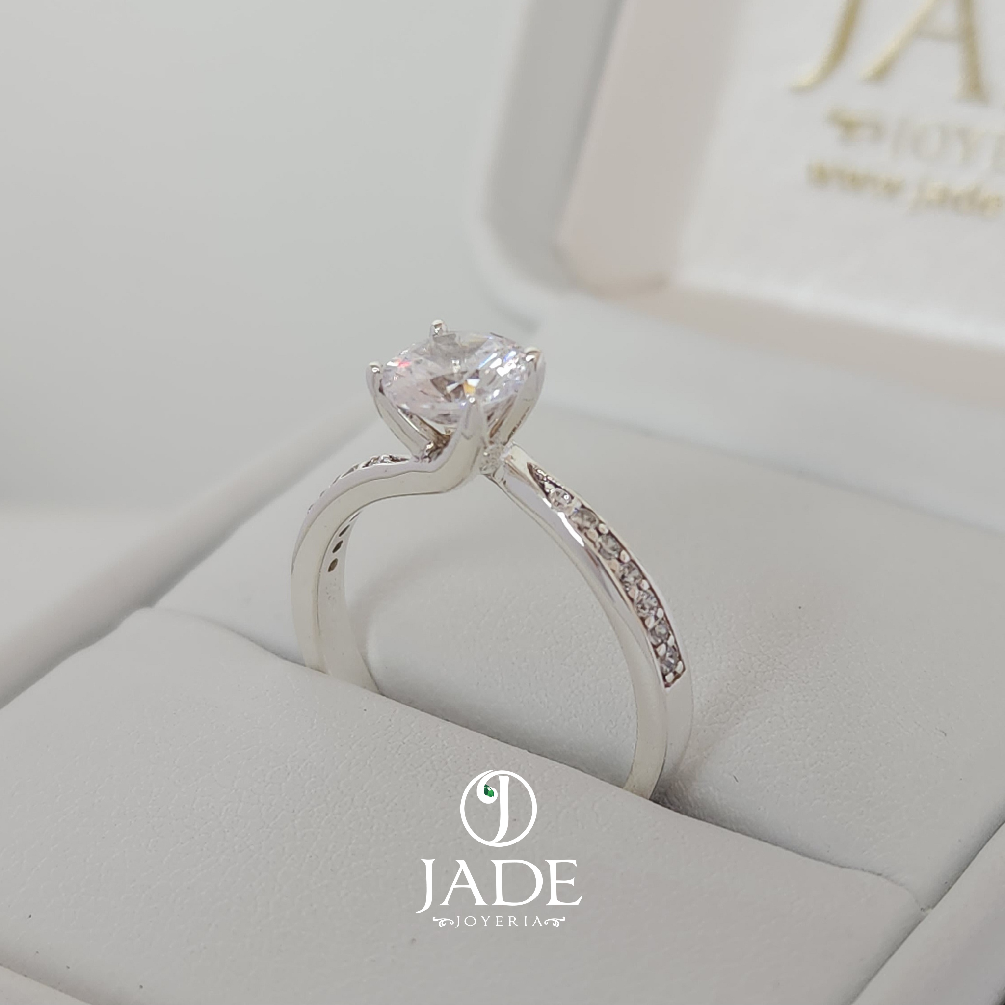 Anillo de compromiso Lexie