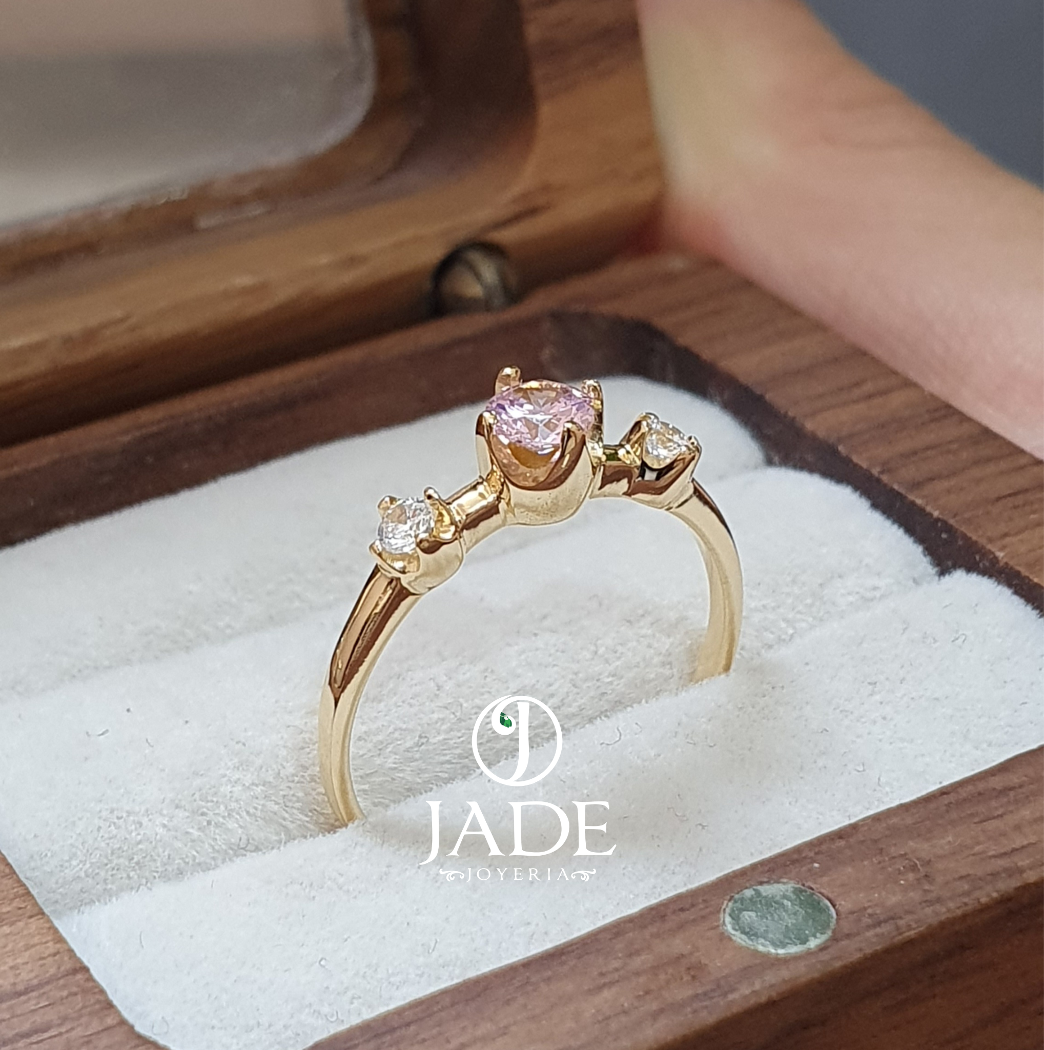 Anillo Kerri
