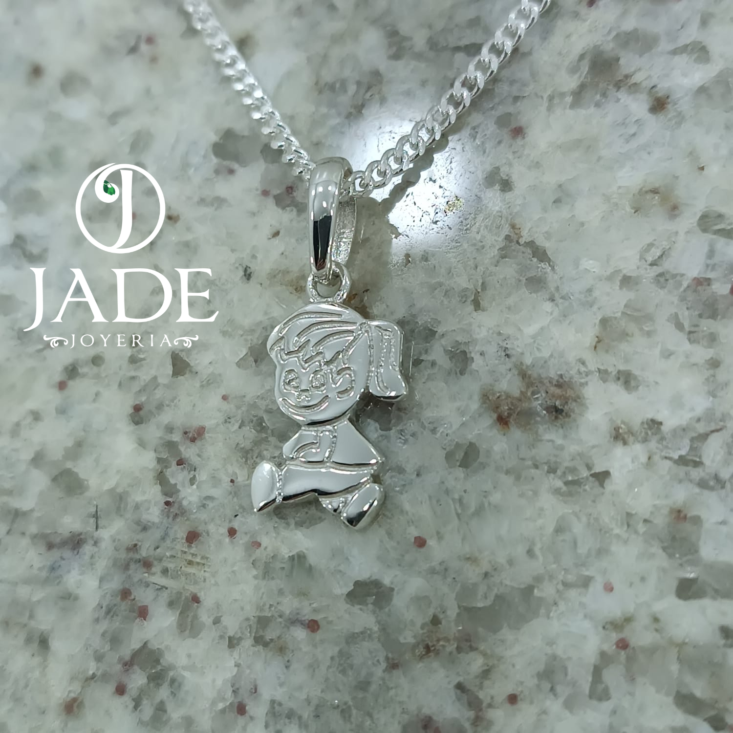 Dije de niña en relieve plata ley