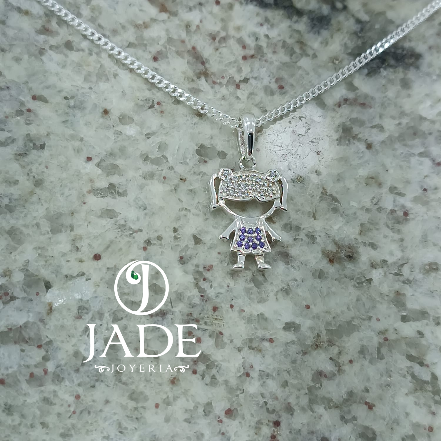 Dije de niña en plata ley