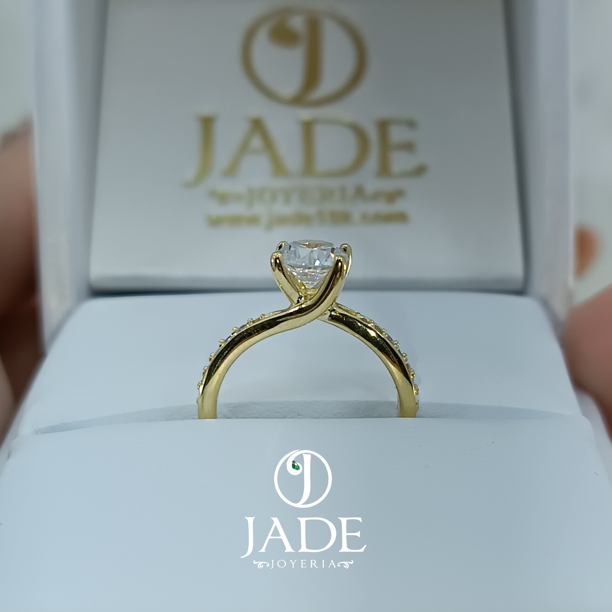 Anillo Lexie de compromiso