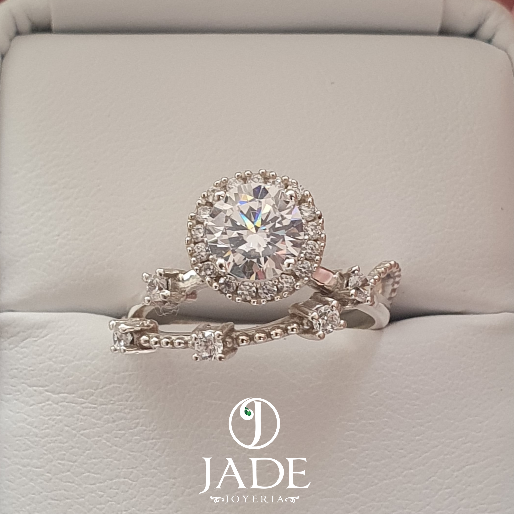 Anillo Mara de compromiso en plata ley