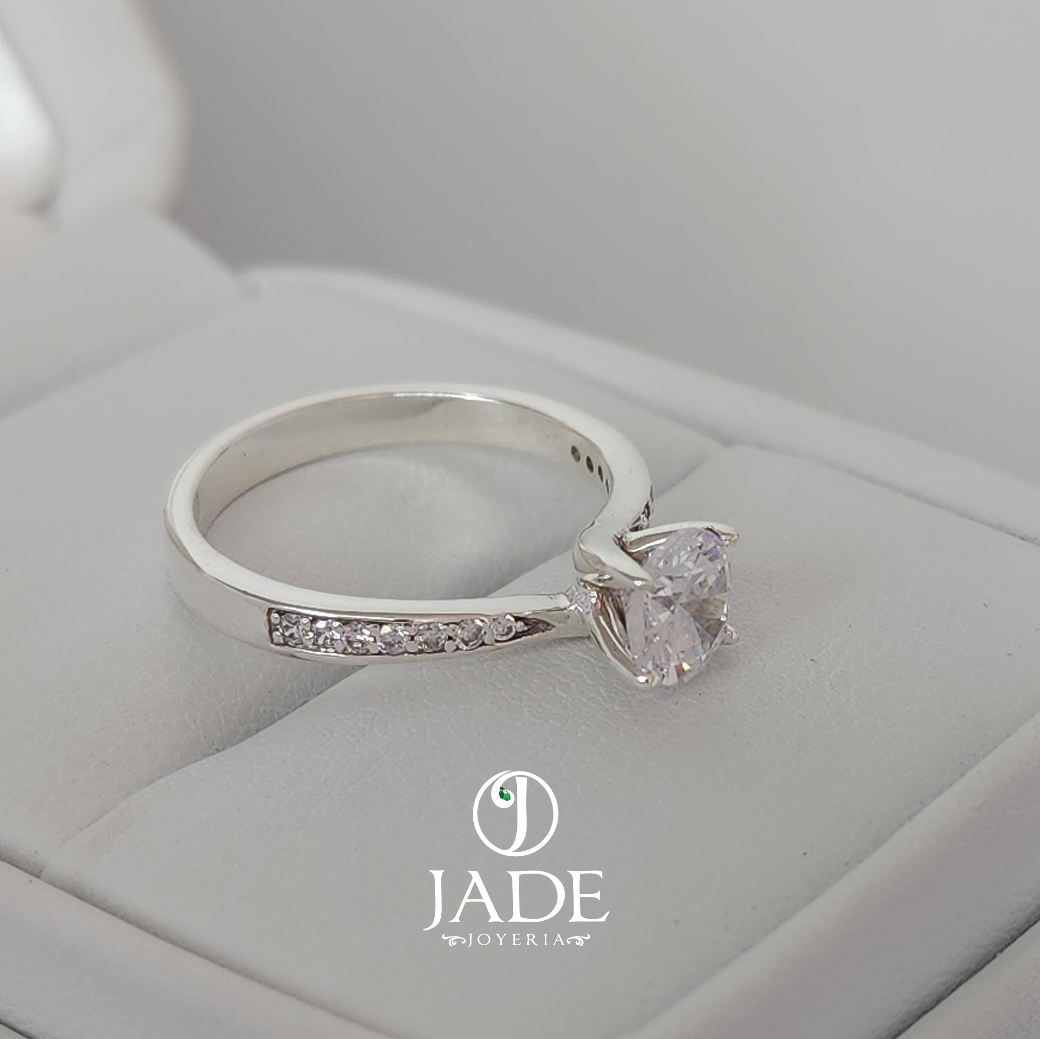 Anillo de compromiso Lexie
