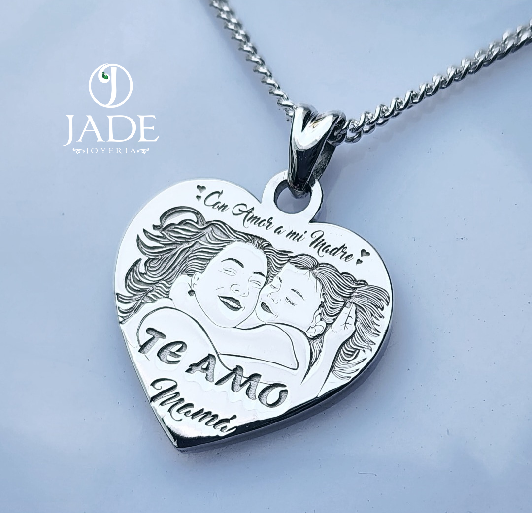 Collar con grabado a lasér personalizado en plata ley