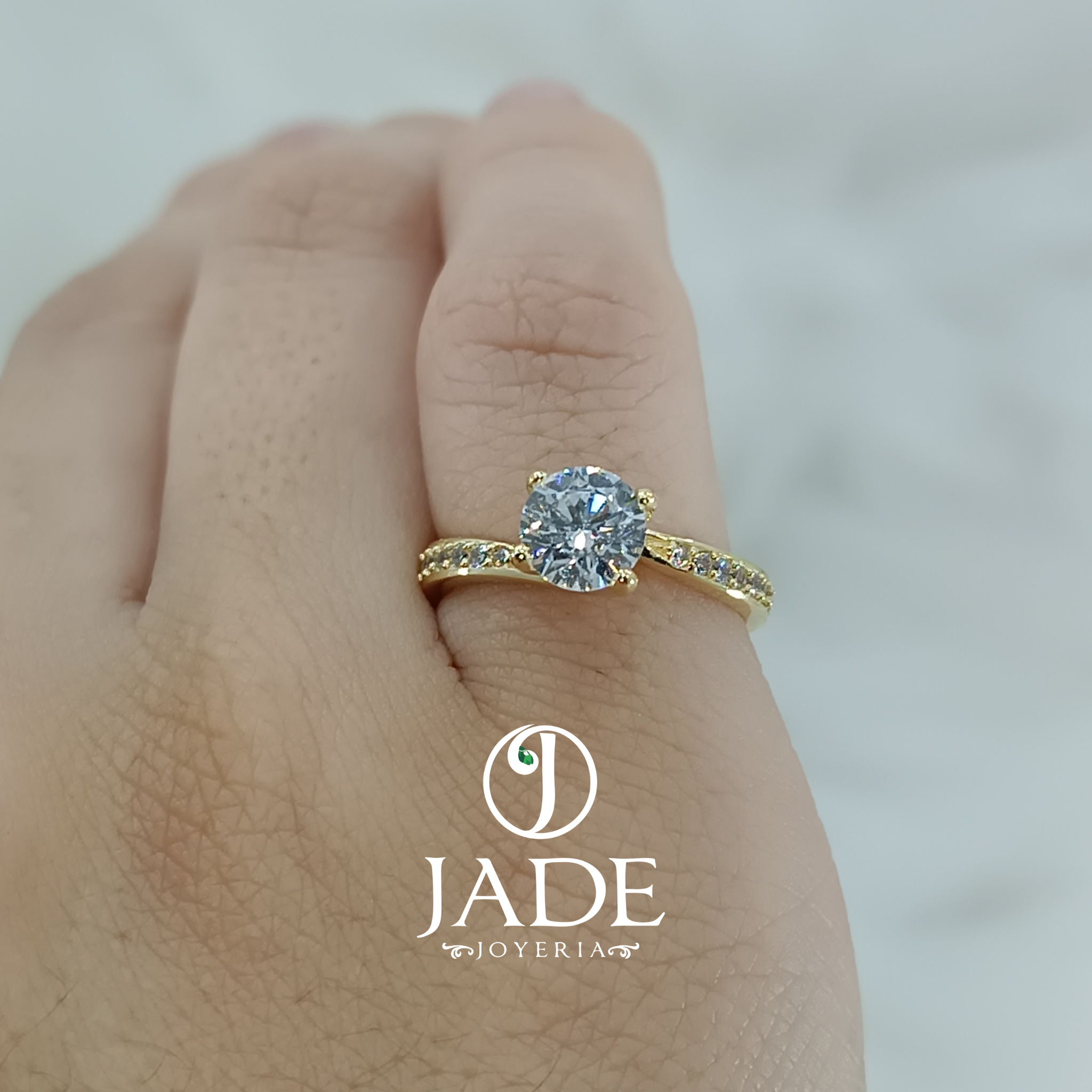 Anillo Lexie de compromiso