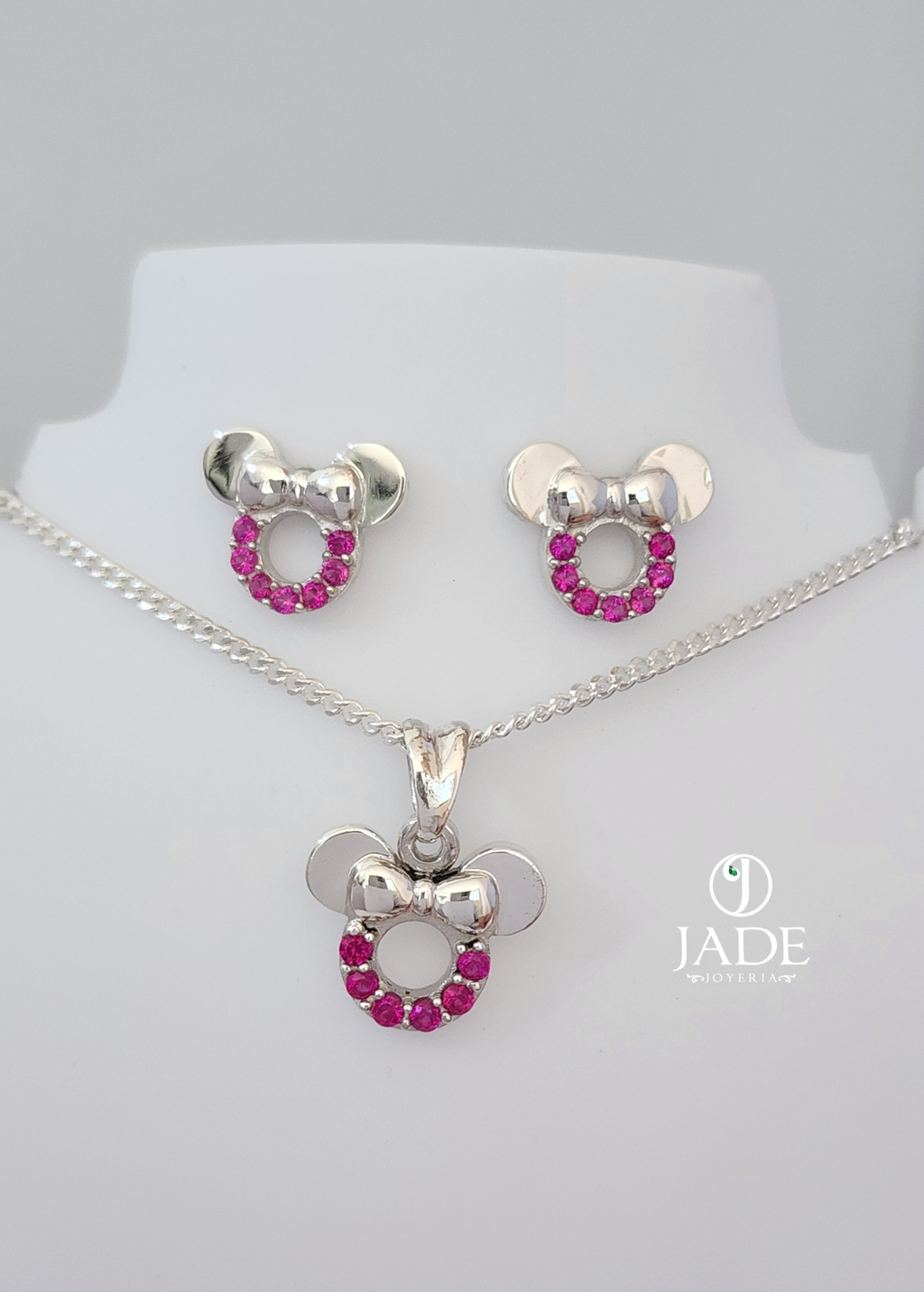Juego de aretes y collar minie en plata ley