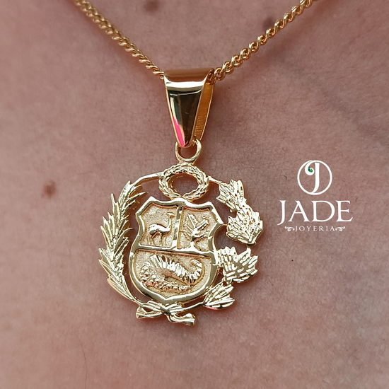 Dije del escudo nacional del Perú en oro 18k – Jade18k