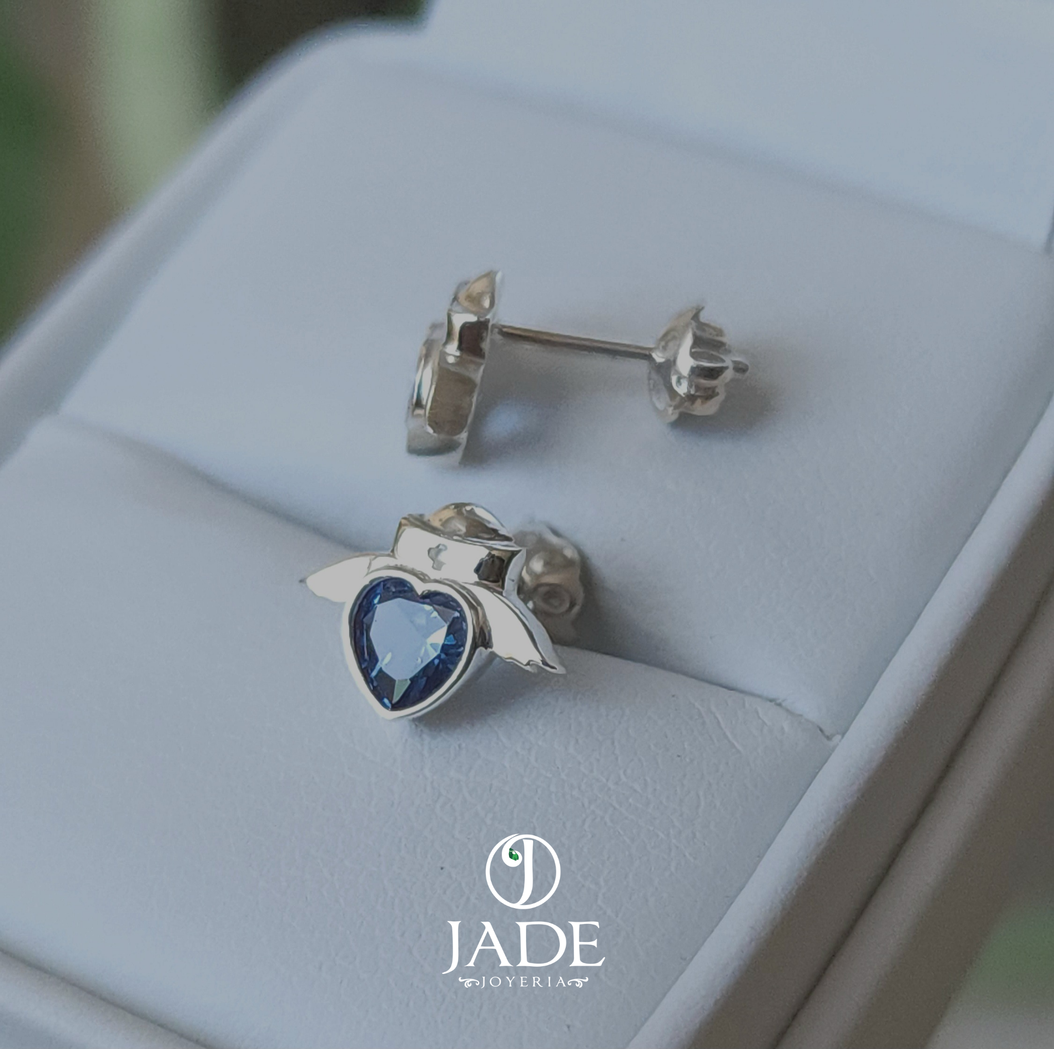 Aretes de enfermera en plata ley