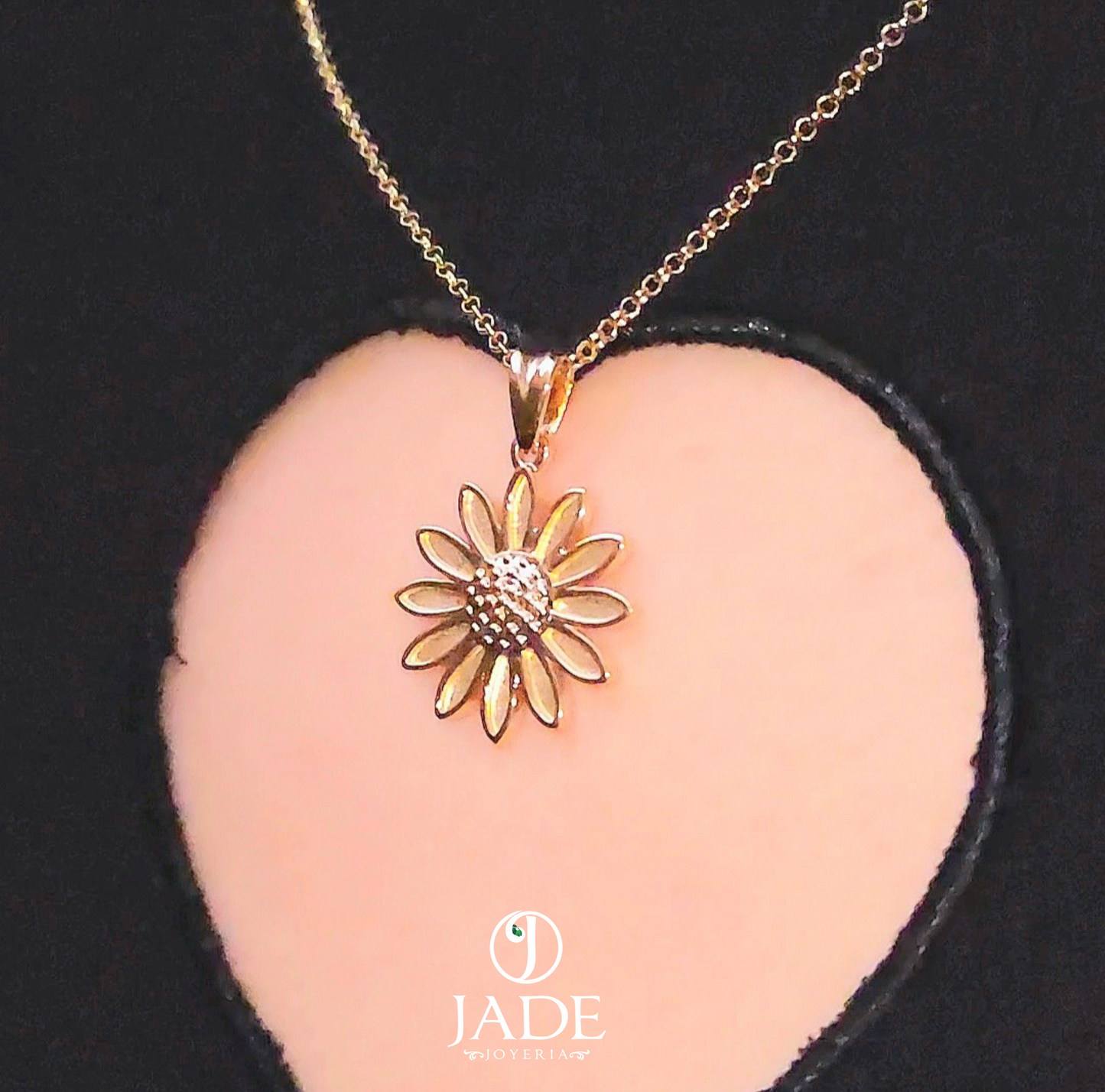 Dije de girasol en oro 18k