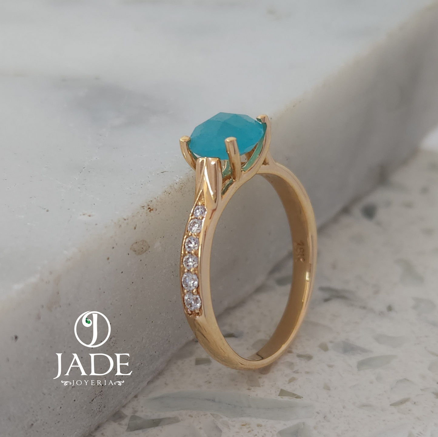 Anillo Jade en oro 18k