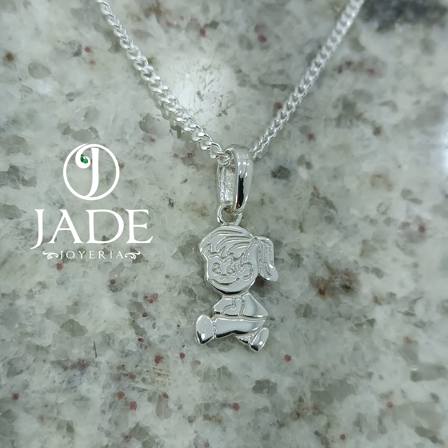 Dije de niña en relieve plata ley