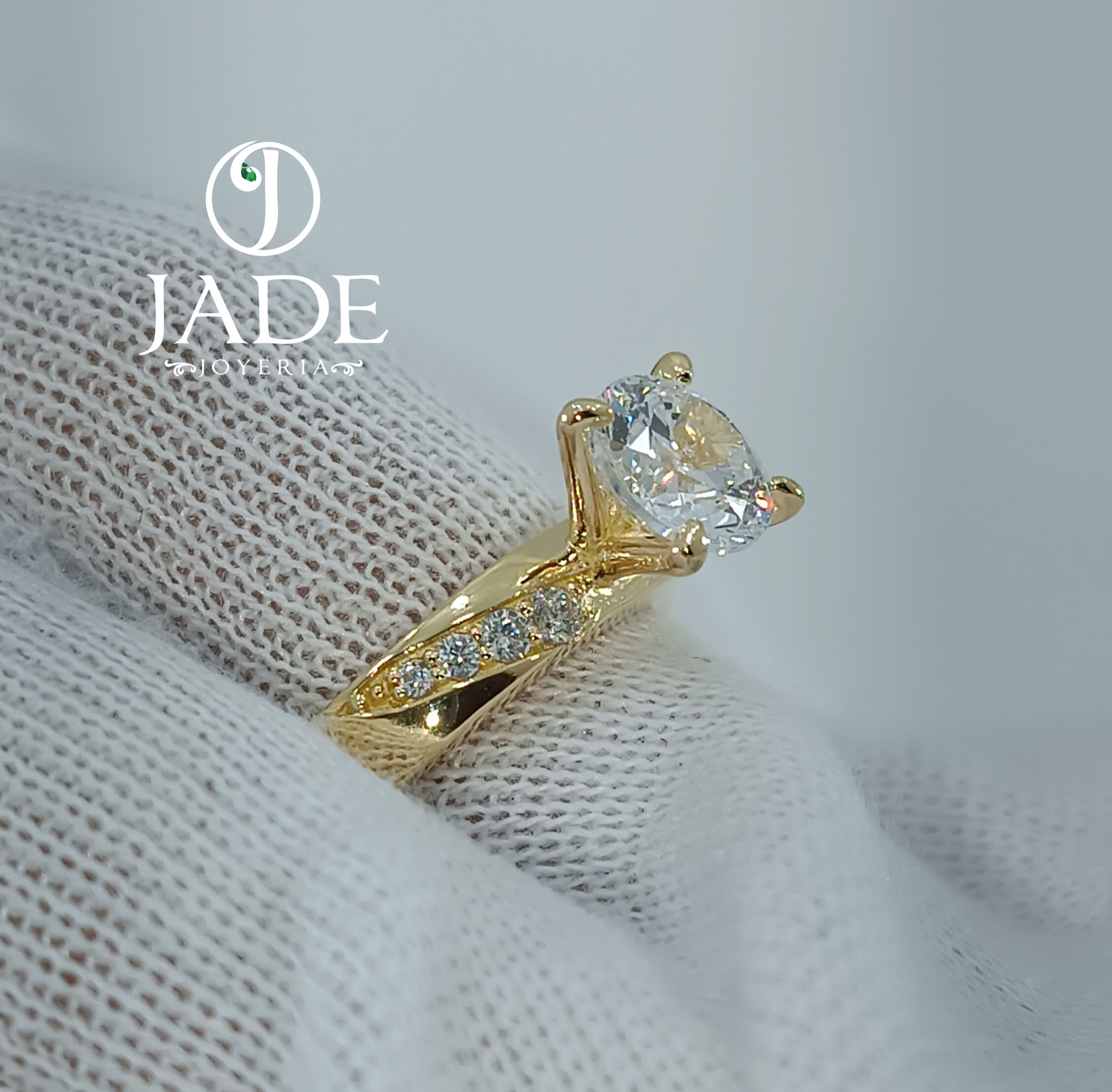 Anillo Nick de compromiso
