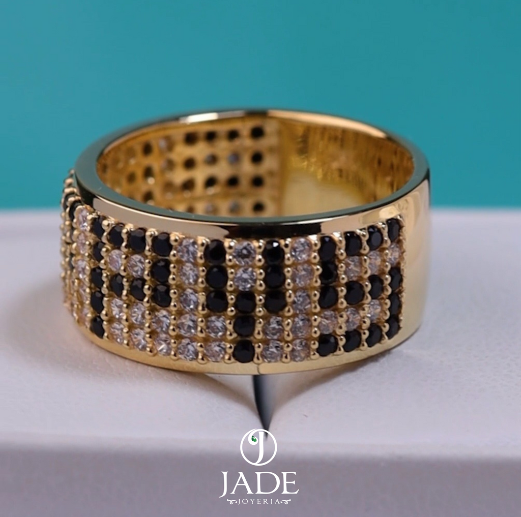 Anillo con 5 lineas de piedras