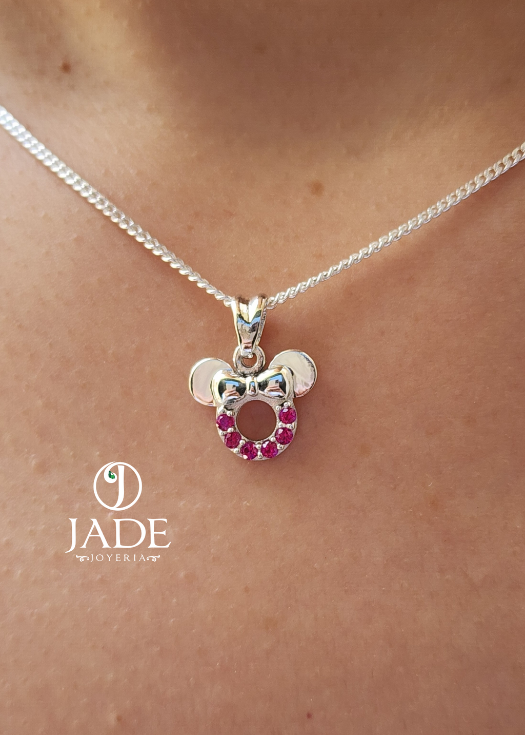 Juego de aretes y collar minie en plata ley