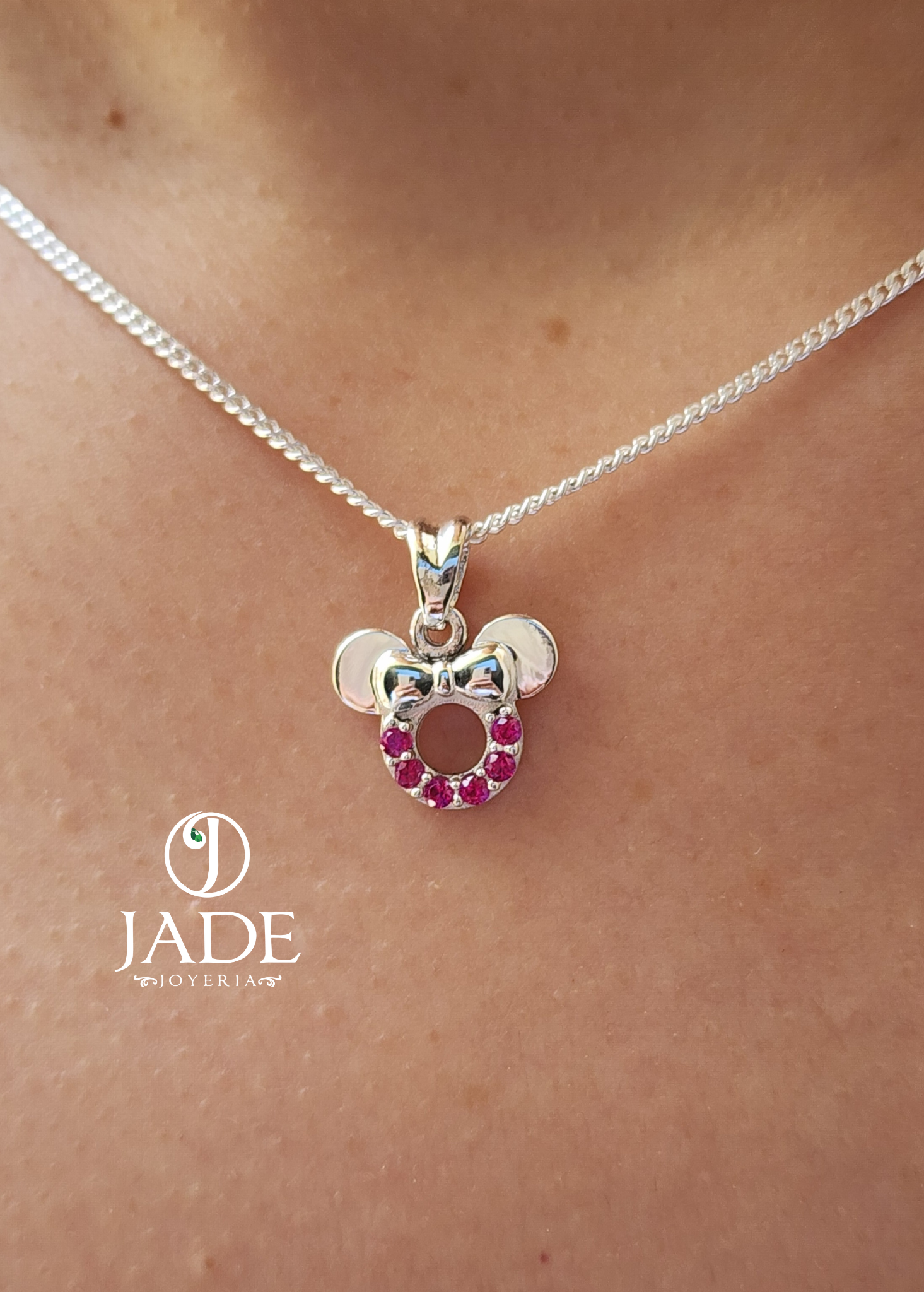 Juego de aretes y collar minie en plata ley