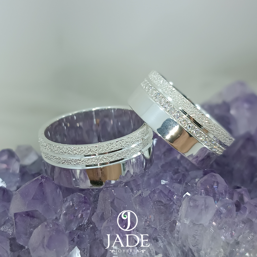 Aros de matrimonio diamantados con pedrería en plata ley