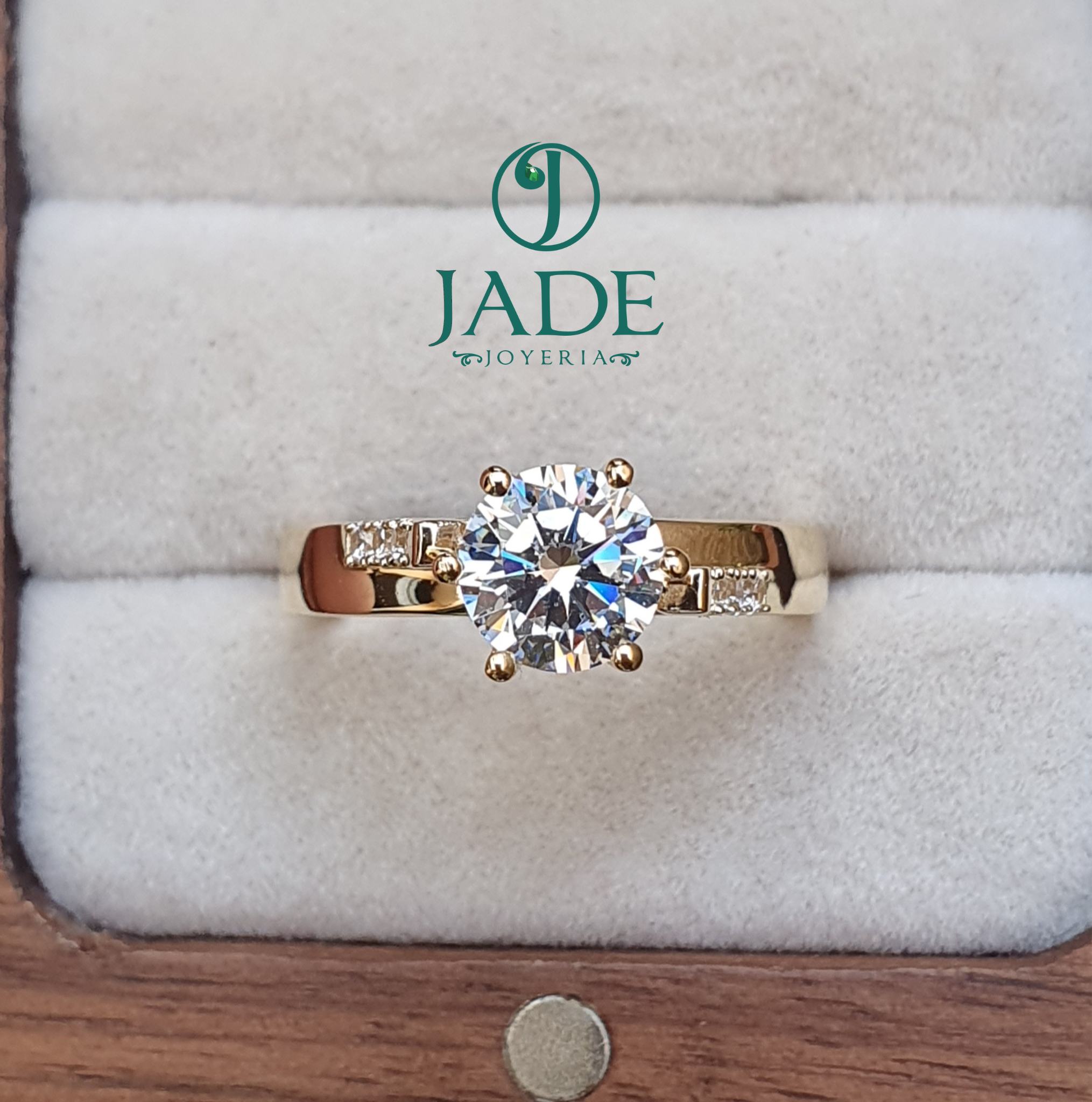 Anillo Frisda de compromiso