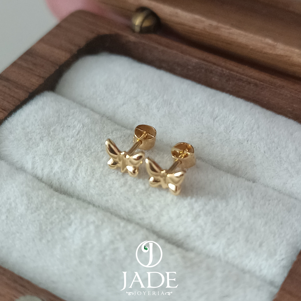 Aretes forma de mariposa para bebé