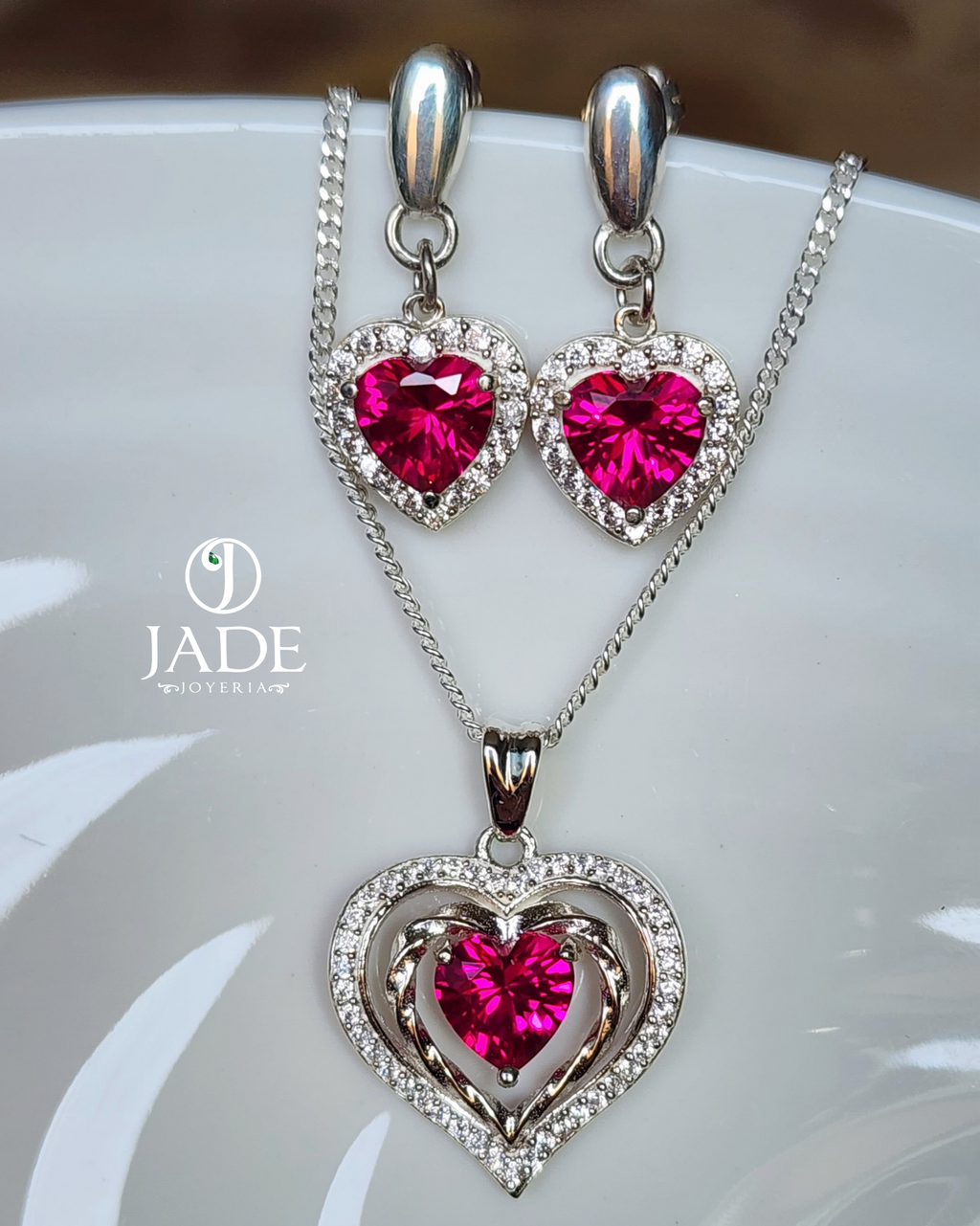 Juego de aretes y collar Amore en plata ley