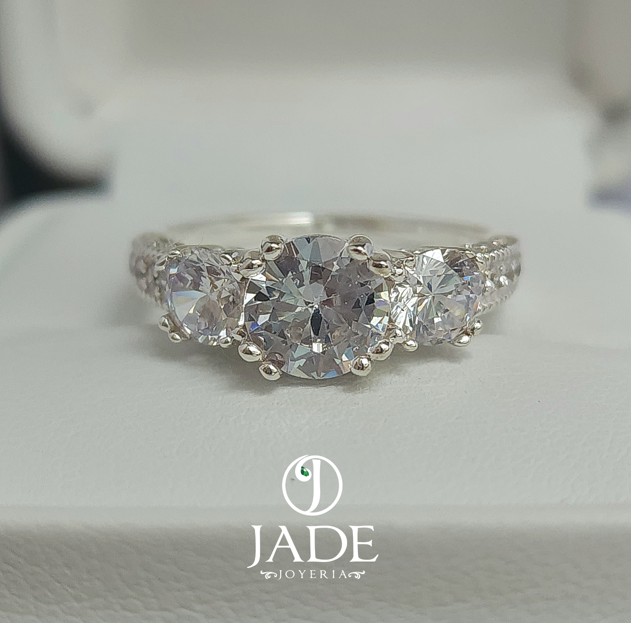Anillo de compromiso Mariana en plata ley