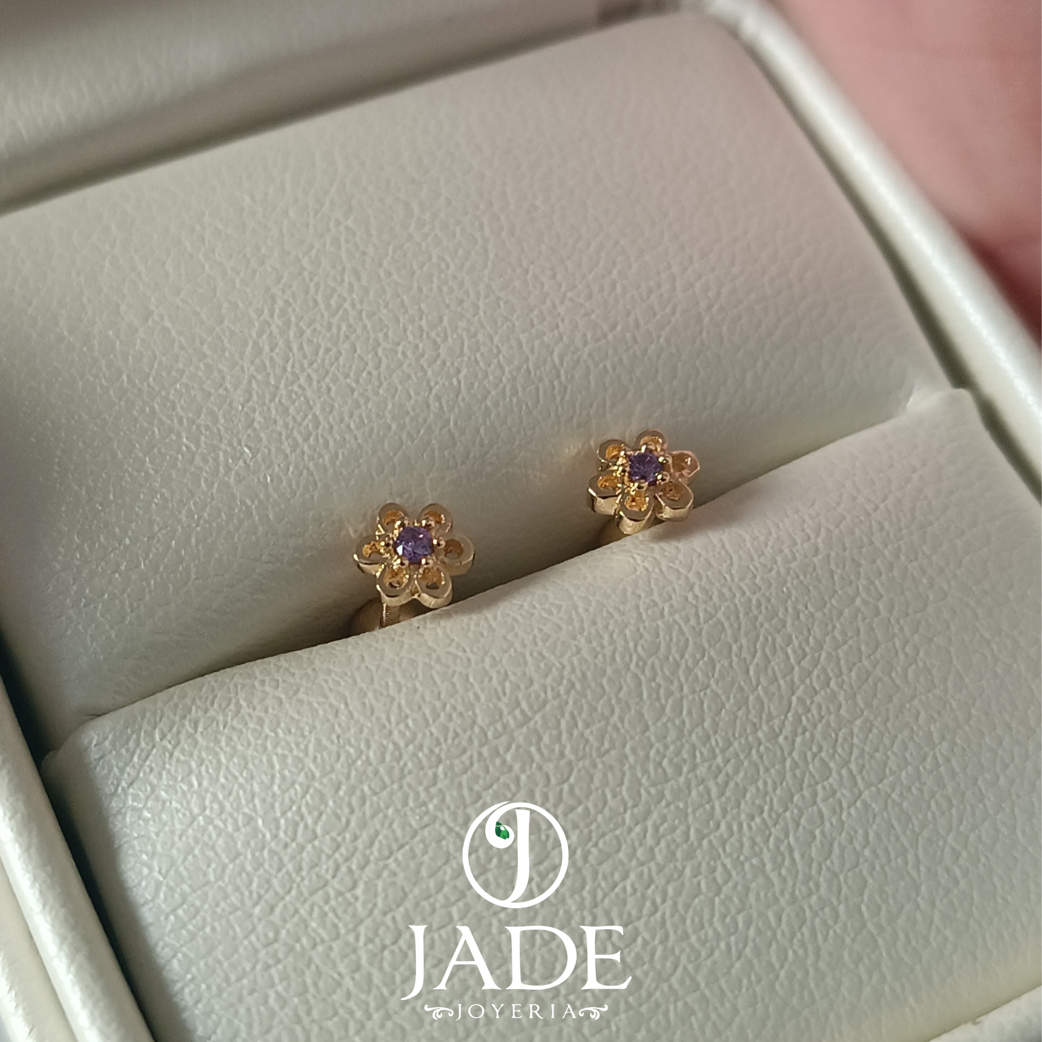 Aretes de Flor para Bebé Oro de 18k