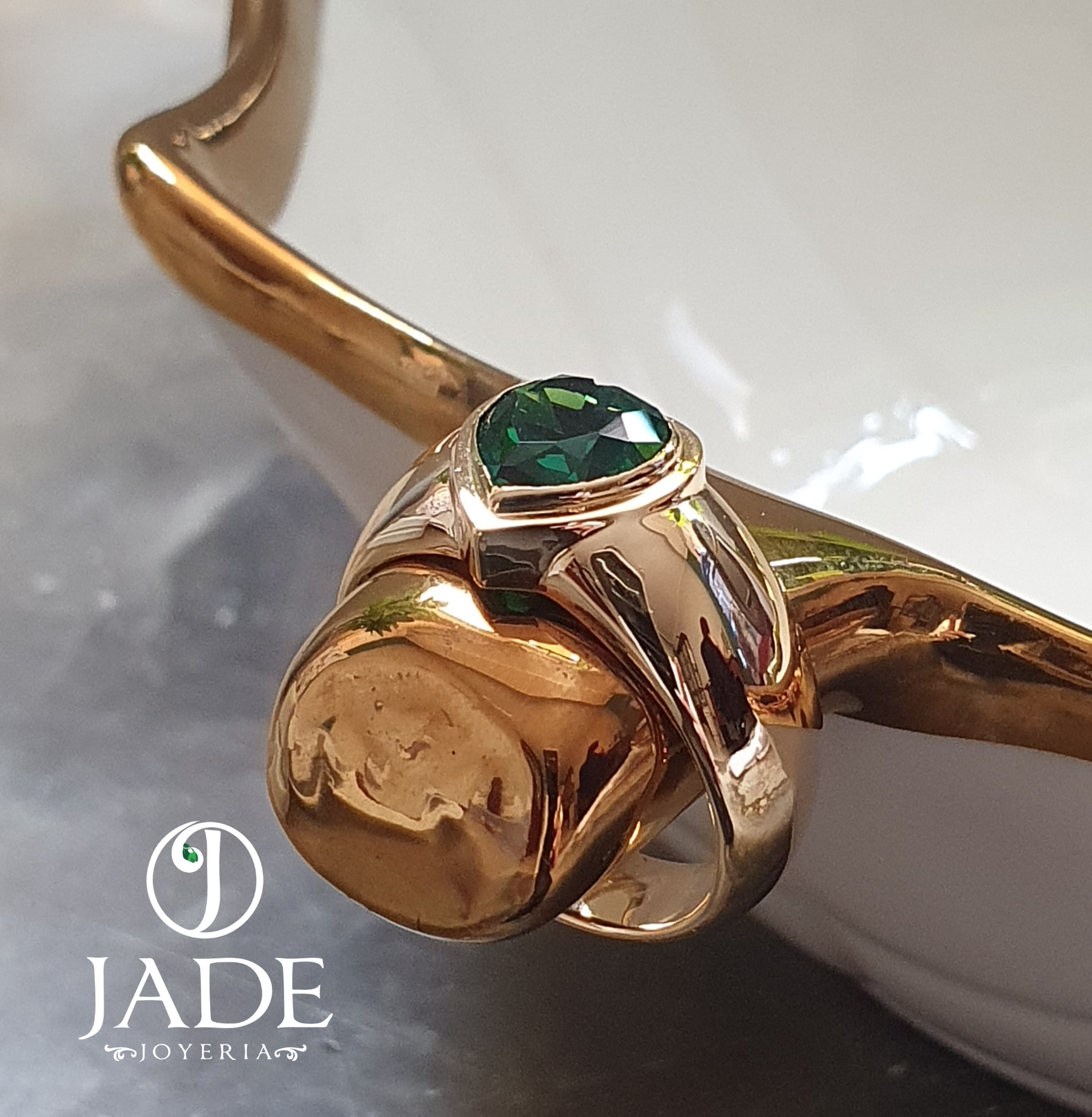 Anillo Corazón Verde