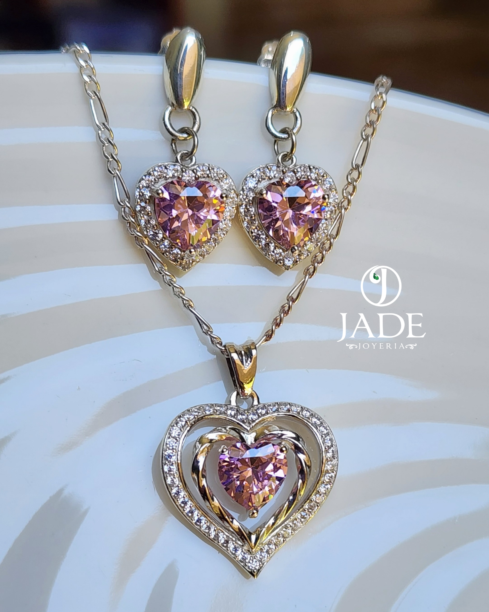 Juego de aretes y collar Amore en plata ley