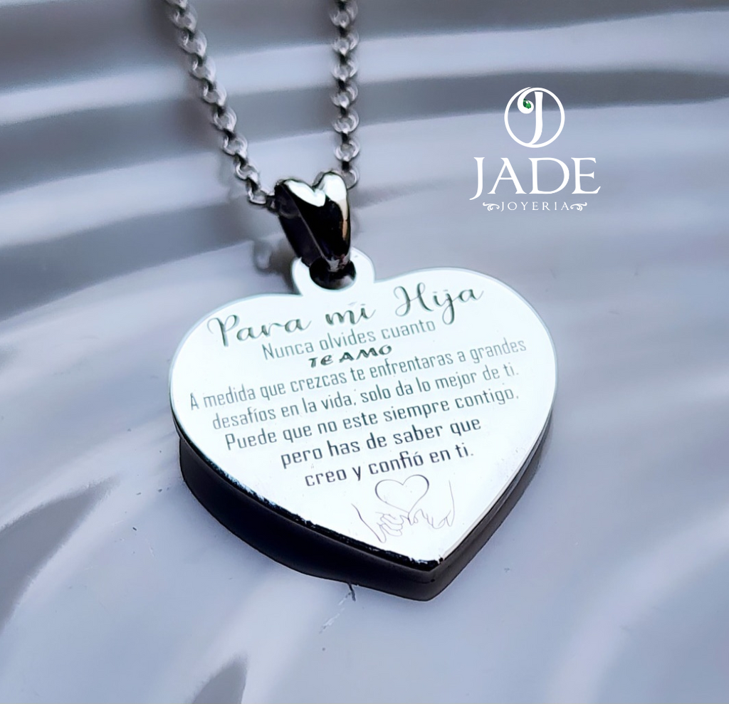 Collar con grabado a lasér personalizado en plata ley