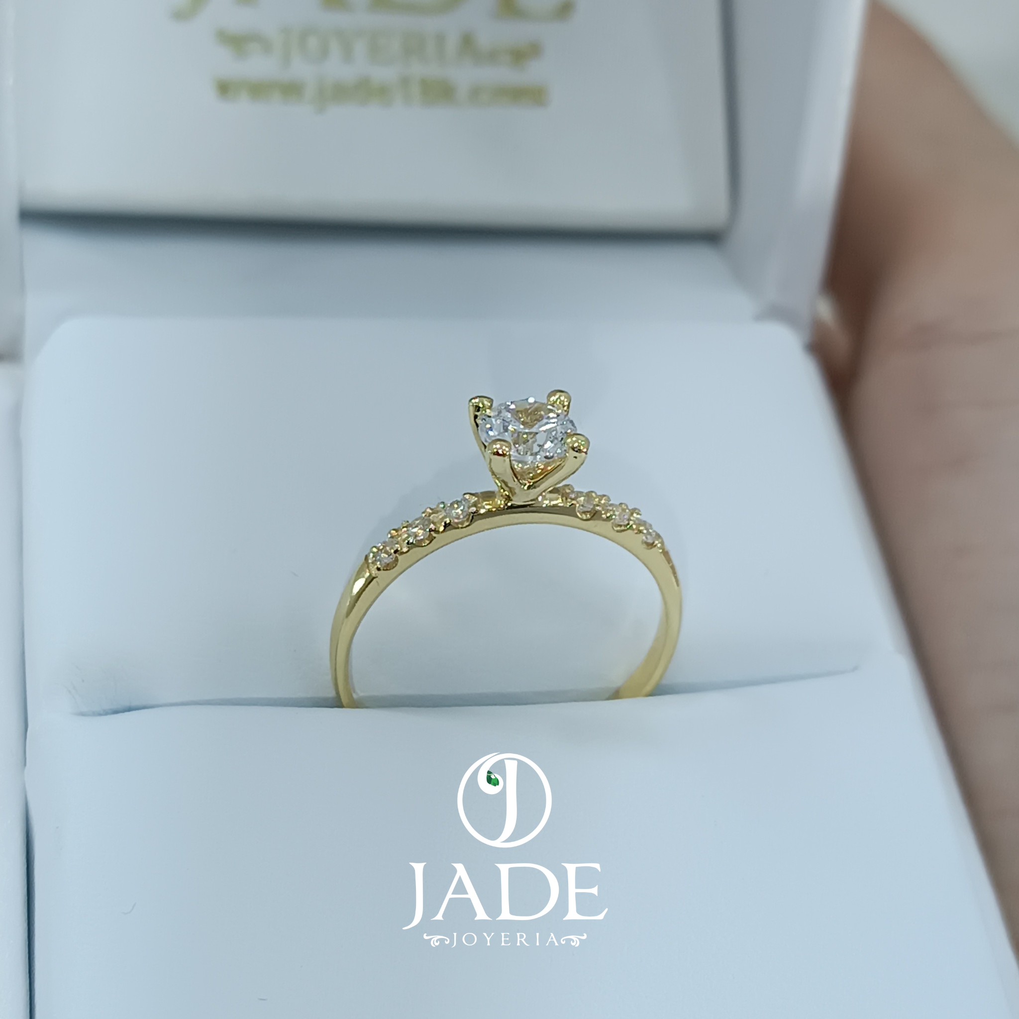 Anillo Ángela de compromiso