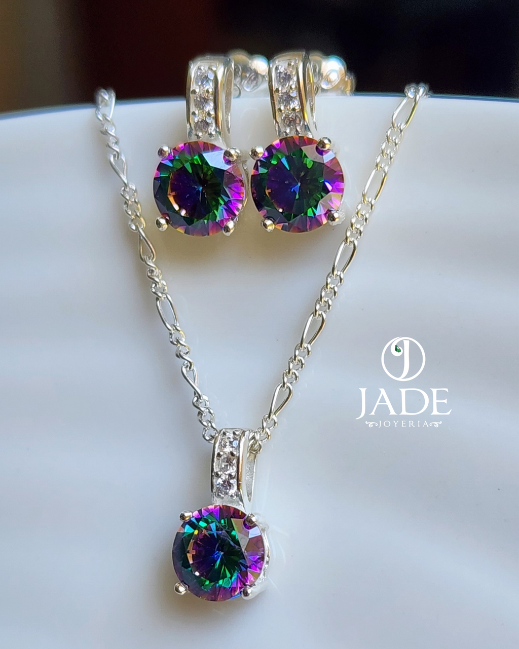 Juego de aretes y collar Mery en plata fina