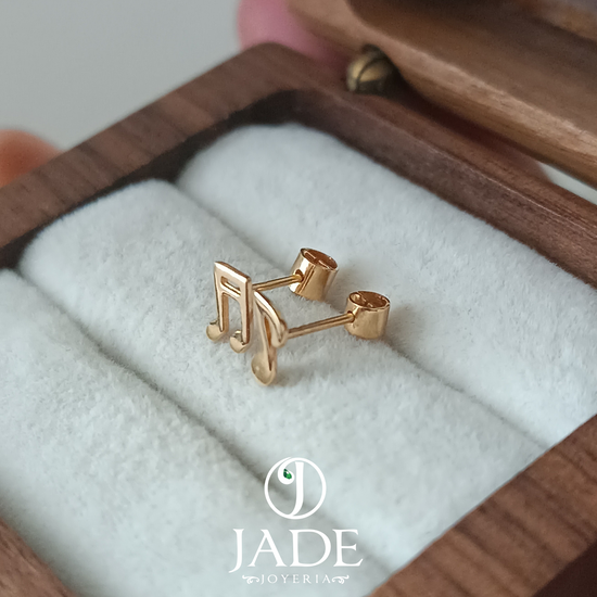 Aretes Nota Musical para Bebé Oro 18k – Jade18k (vista 3)