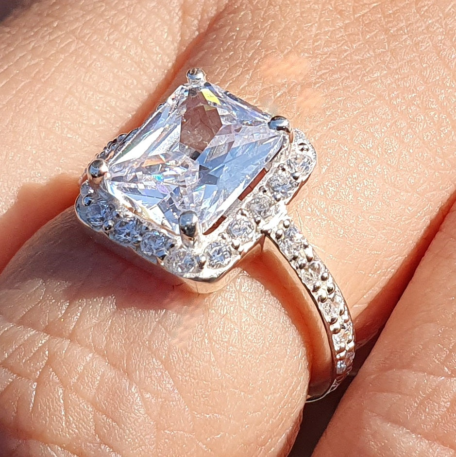 Anillo Julia de Compromiso en Plata